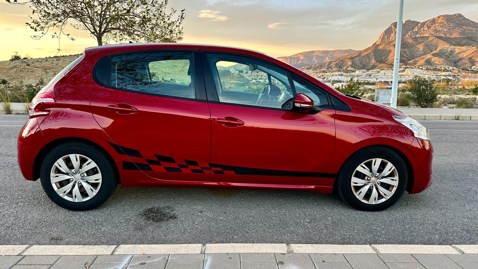 Peugeot 208